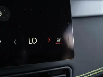 LYNC AND CO 01 1.5 Core PHEV   Model 2025   ACC   Keyless En