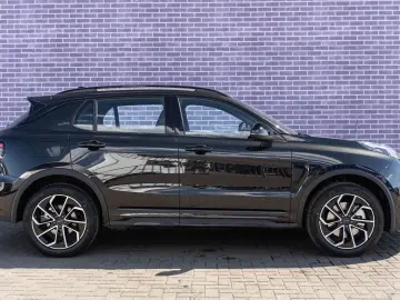 LYNC AND CO 01 1.5 Core PHEV   Model 2025     ACC   Keyless