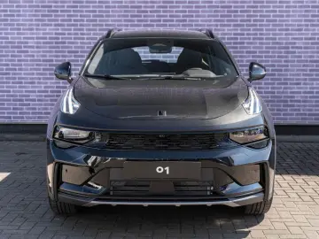 LYNC AND CO 01 1.5 Core PHEV   Model 2025     ACC   Keyless