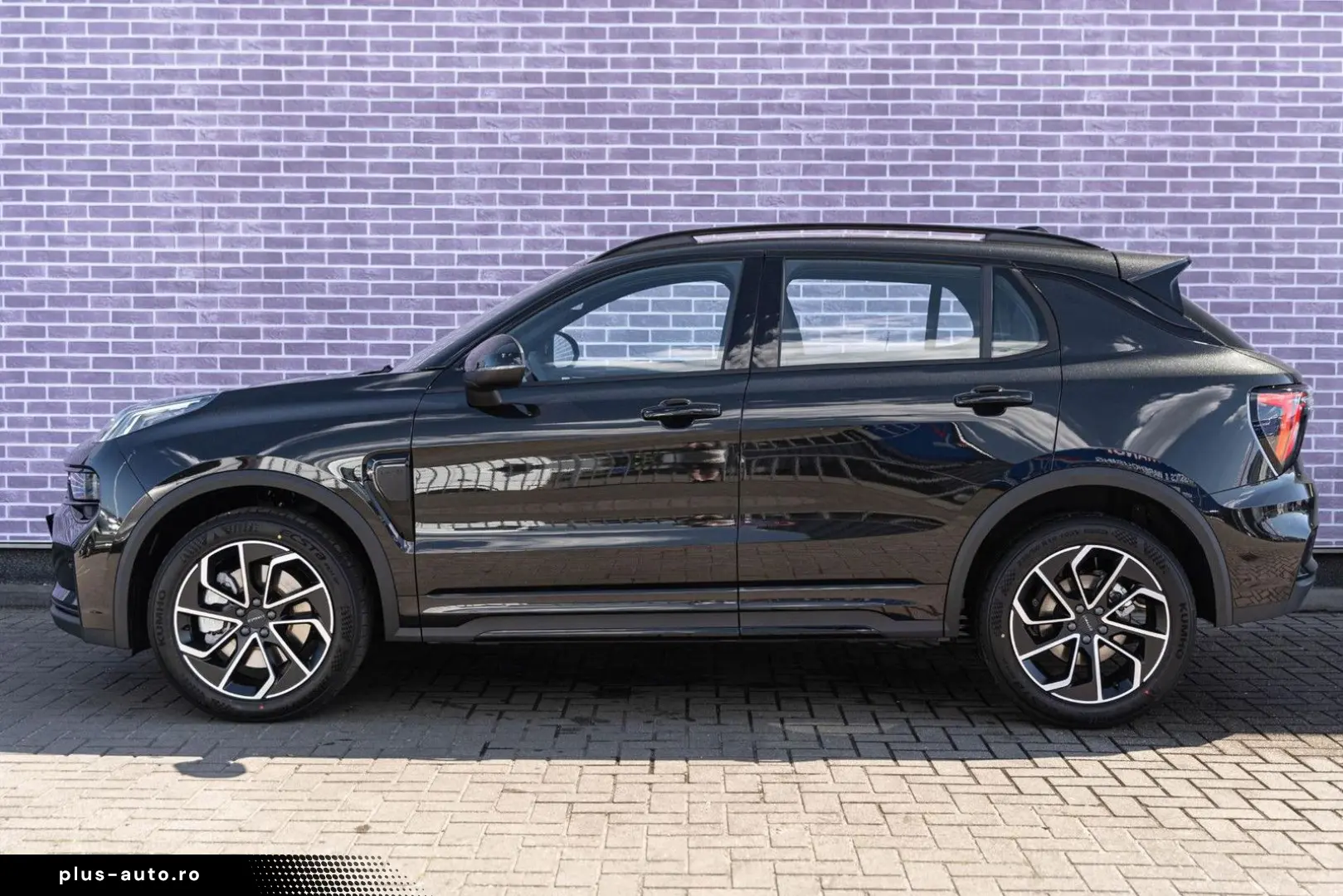 LYNC AND CO 01 1.5 Core PHEV   Model 2025     ACC   Keyless