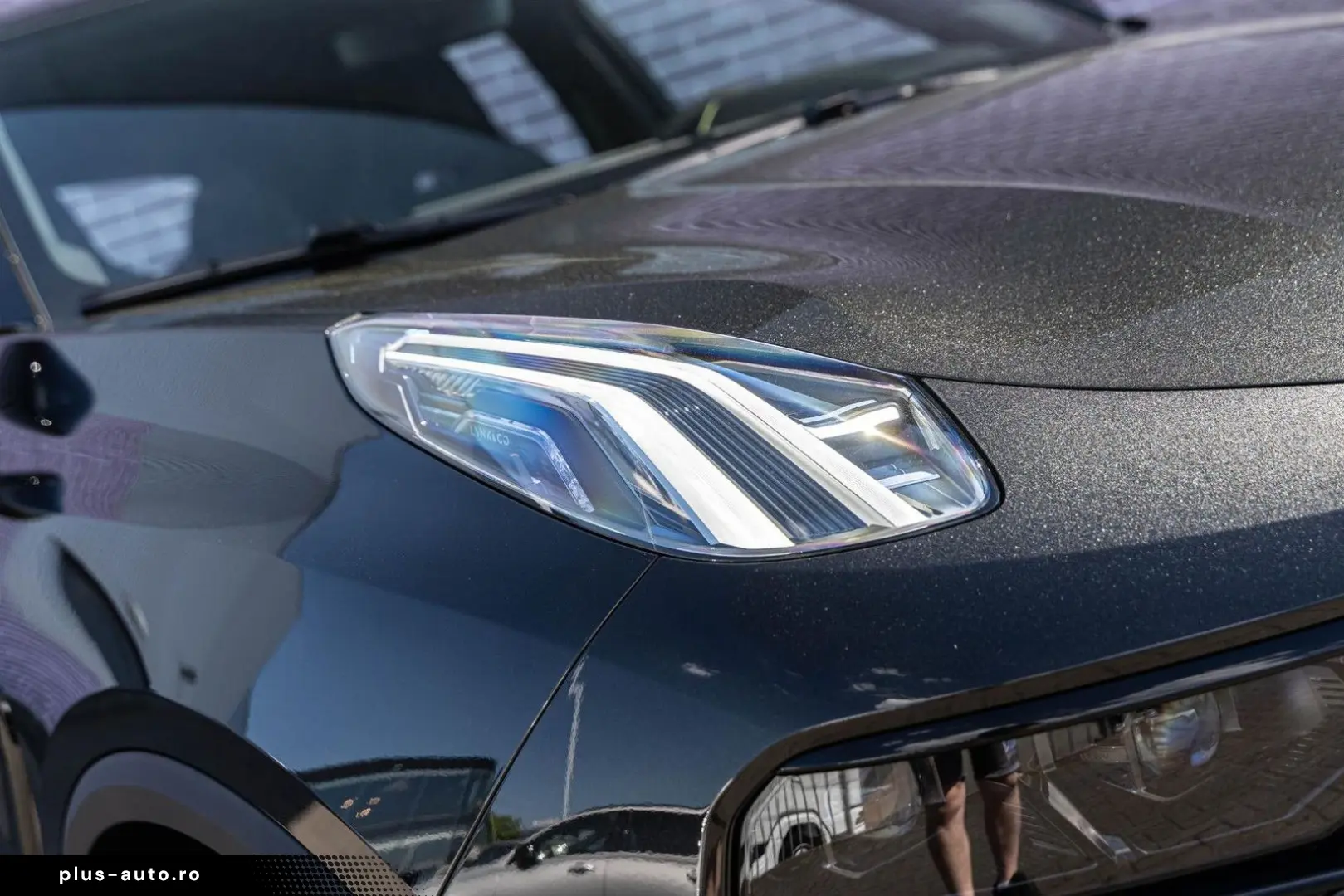 LYNC AND CO 01 1.5 Core PHEV   Model 2025     ACC   Keyless