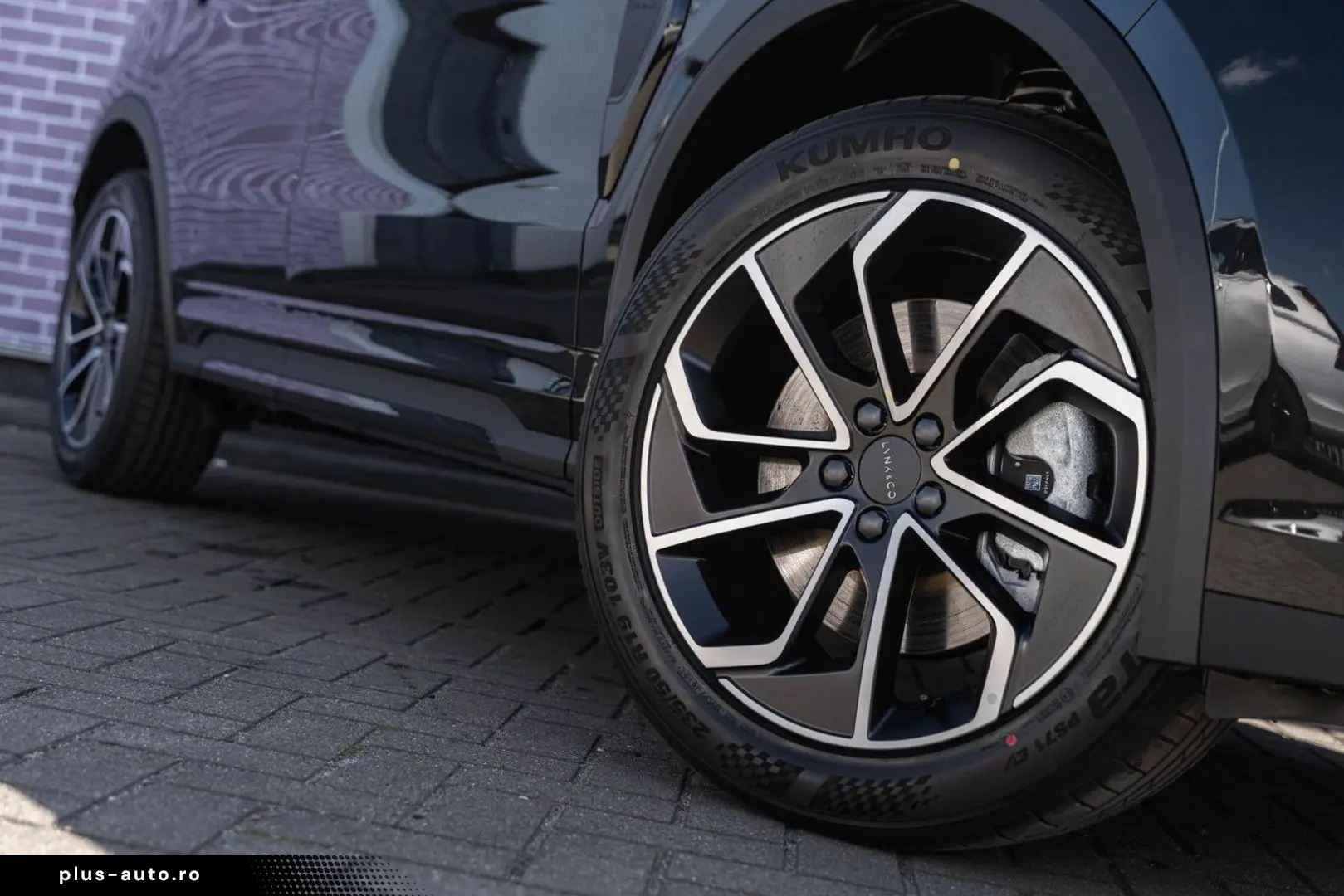 LYNC AND CO 01 1.5 Core PHEV   Model 2025     ACC   Keyless