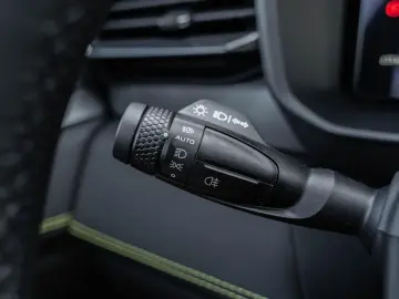 LYNC AND CO 01 1.5 Core PHEV   Model 2025     ACC   Keyless