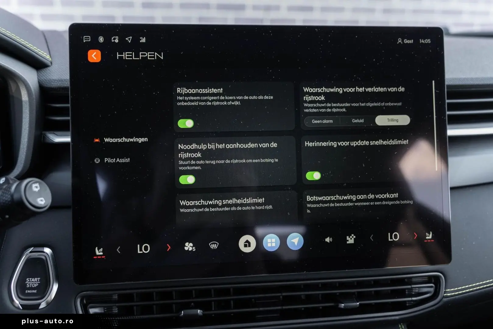 LYNC AND CO 01 1.5 Core PHEV   Model 2025     ACC   Keyless