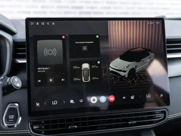 LYNC AND CO 01 1.5 Core PHEV   Model 2025     ACC   Keyless