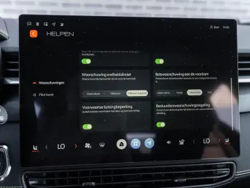 LYNC AND CO 01 1.5 Core PHEV   Model 2025     ACC   Keyless