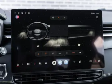 LYNC AND CO 01 1.5 Core PHEV   Model 2025     ACC   Keyless