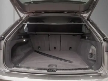 VW Touareg 3.0 TDI R-Line 4Motion 22  AHK BLACKSTYL