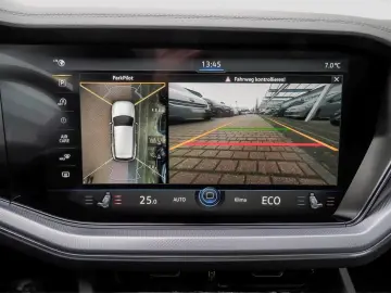 VW Touareg 3.0 TDI R-Line 4Motion 22  AHK BLACKSTYL