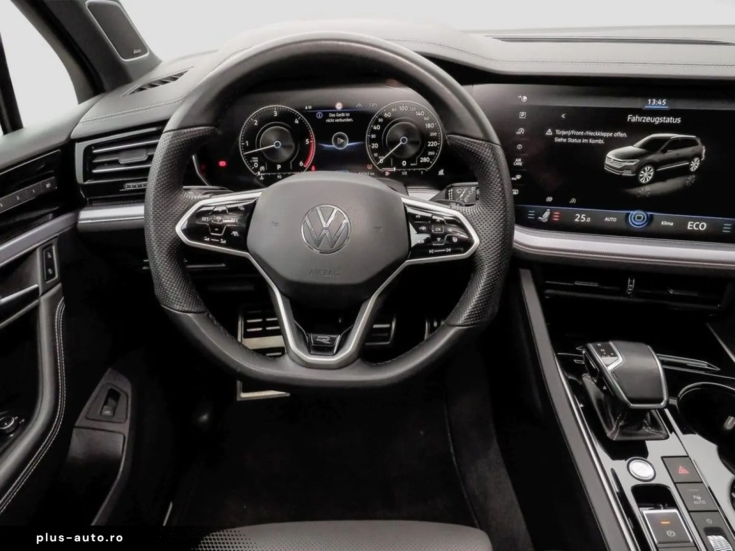 VW Touareg 3.0 TDI R-Line 4Motion 22  AHK BLACKSTYL