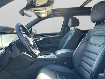 VW Touareg R V6 eHybrid Voll Pano Matrix Sthz Leder