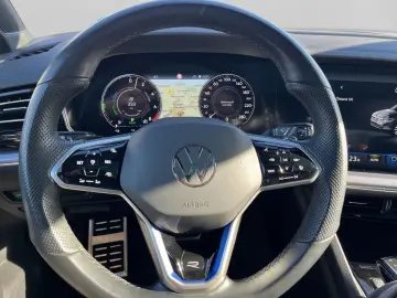 VW Touareg R V6 eHybrid Voll Pano Matrix Sthz Leder