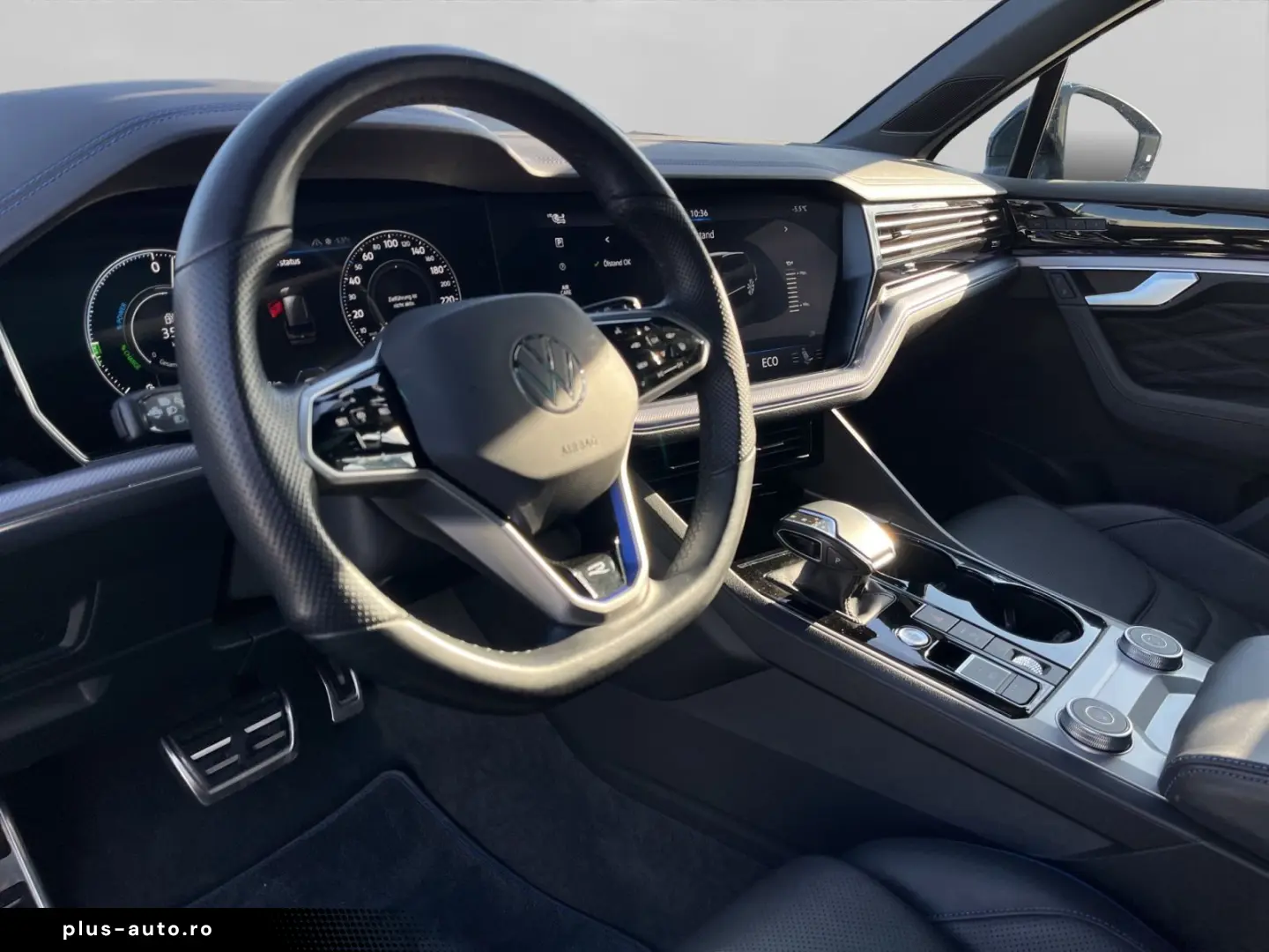 VW Touareg R V6 eHybrid Voll Pano Matrix Sthz Leder