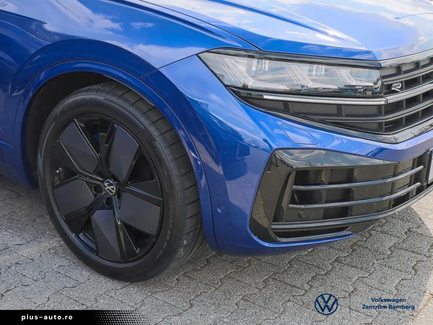 VW Touareg 3.0 TSI eHybrid DSG R PANO AHK RFK ACC