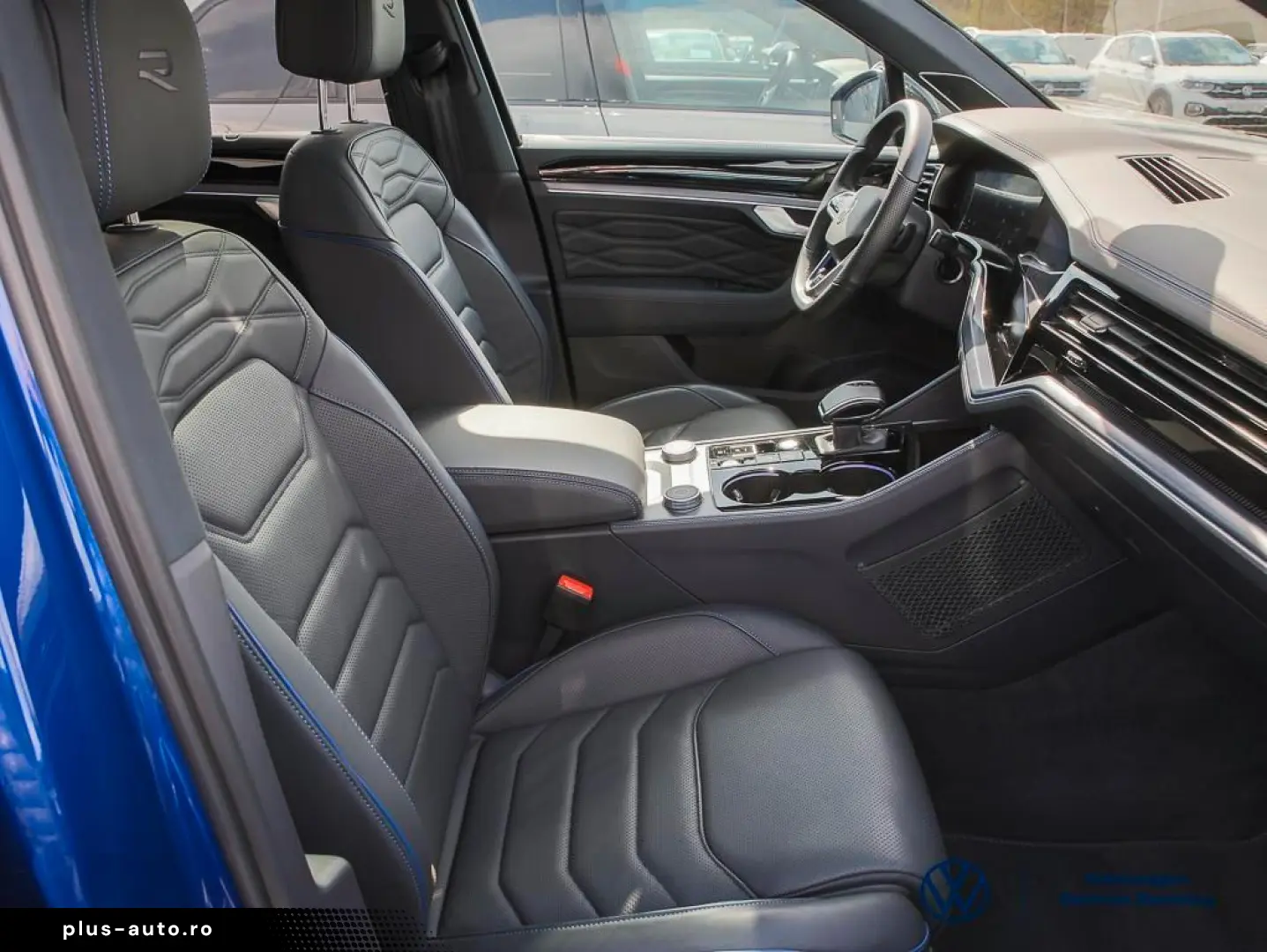 VW Touareg 3.0 TSI eHybrid DSG R PANO AHK RFK ACC