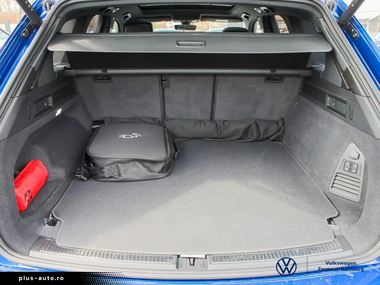 VW Touareg 3.0 TSI eHybrid DSG R PANO AHK RFK ACC