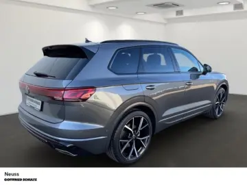 VW Touareg R-LINE 3.0 TDI DSG NAVI PANO AHK KOMFORT