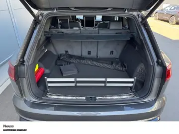 VW Touareg R-LINE 3.0 TDI DSG NAVI PANO AHK KOMFORT