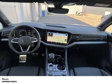 VW Touareg R-LINE 3.0 TDI DSG NAVI PANO AHK KOMFORT
