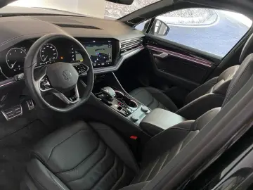 VW Touareg 3.0 TDI R-Line AHK STANDHZG BLACK 22ZOLL