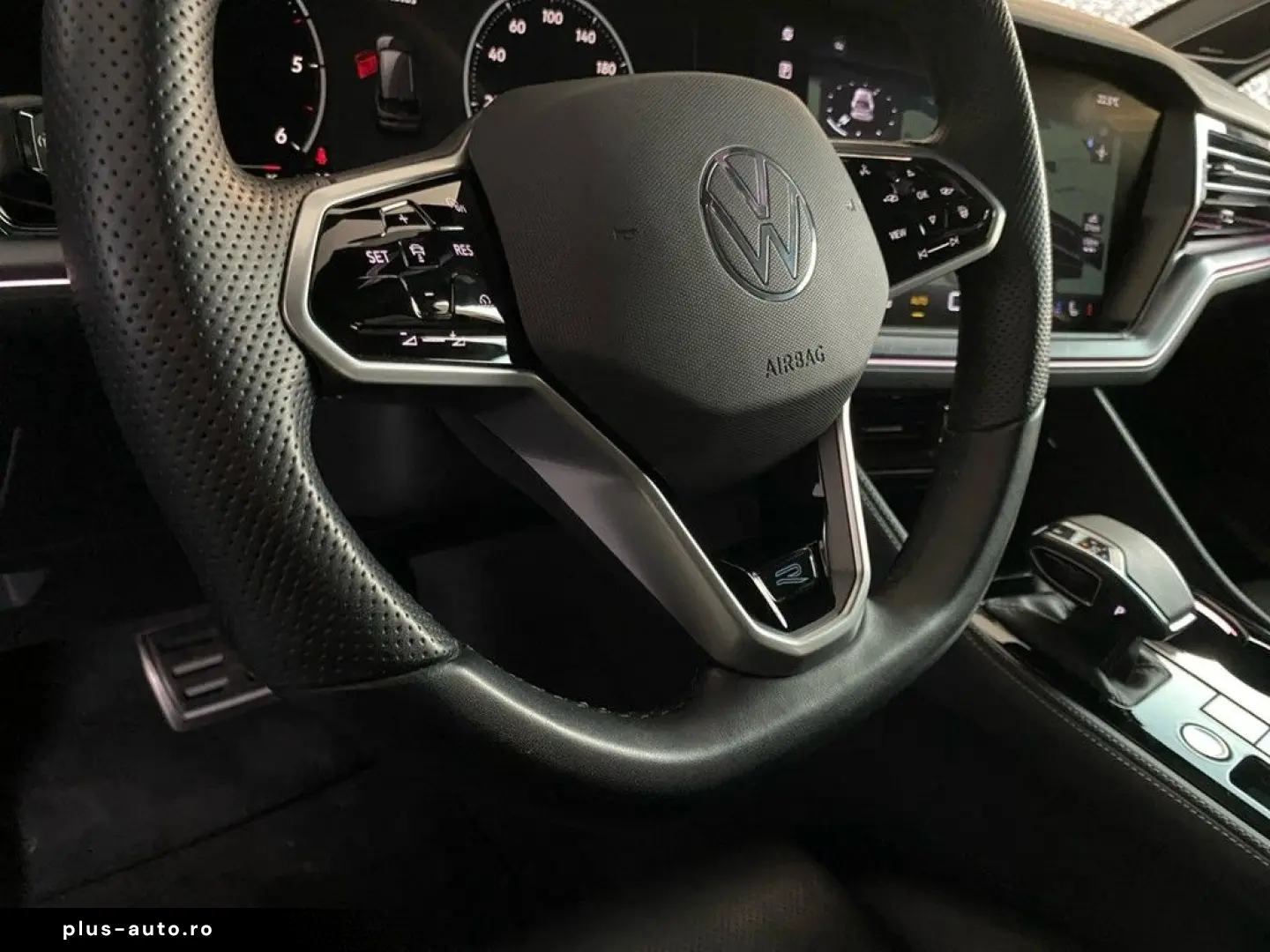 VW Touareg 3.0 TDI R-Line AHK STANDHZG BLACK 22ZOLL