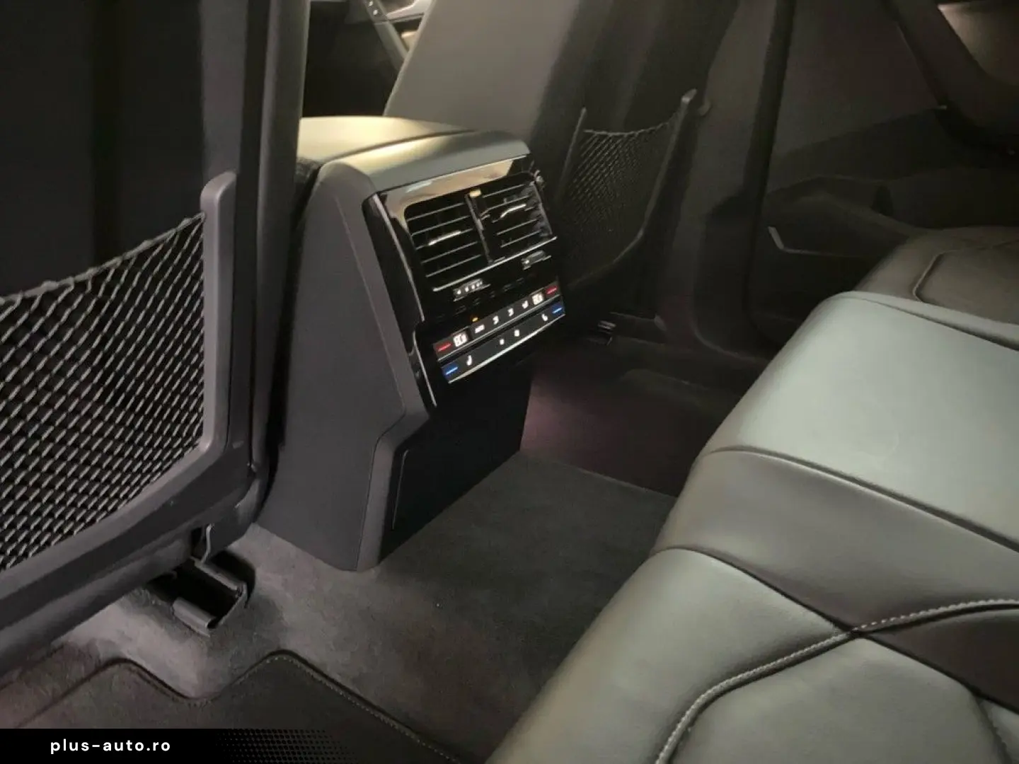 VW Touareg 3.0 TDI R-Line AHK STANDHZG BLACK 22ZOLL