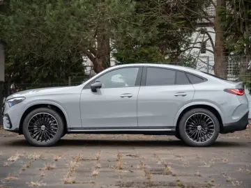 Mercedes-Benz GLC 300 d Coupé AMG AIRM PANO
