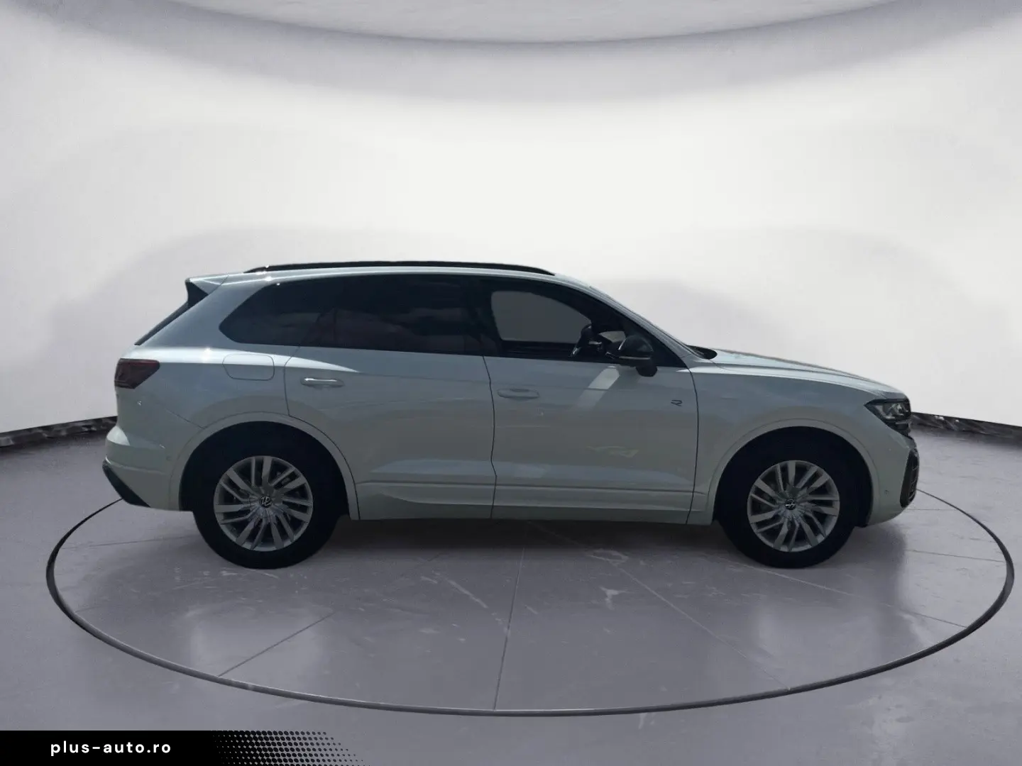 VW Touareg TDI R-Line AHK Adaptivfahrwerk HUD Pano