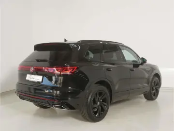 VW Touareg 3.0 TDI V6 4Motion R-Line Black Style