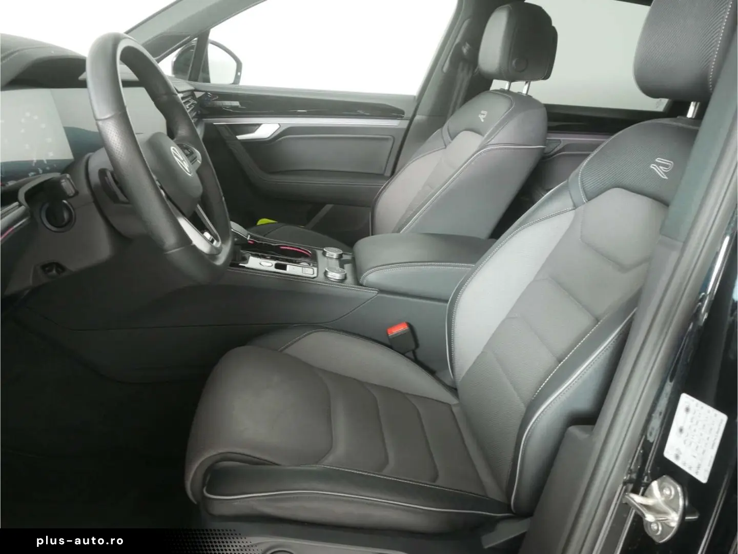 VW Touareg 3.0 TDI V6 4Motion R-Line Black Style