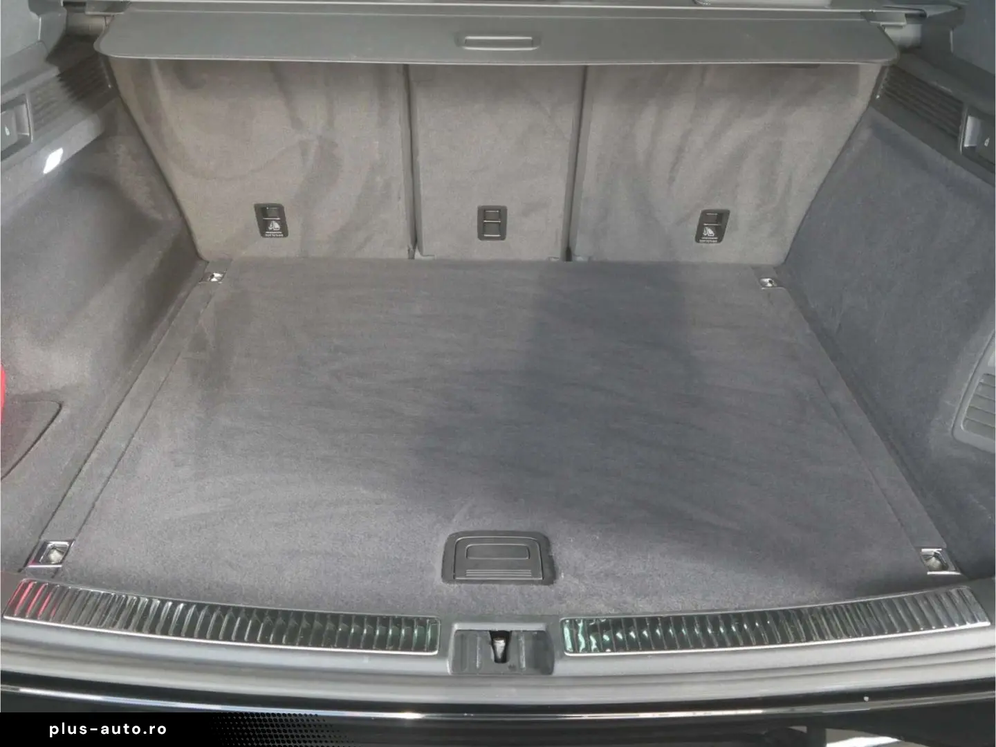 VW Touareg 3.0 TDI V6 4Motion R-Line Black Style