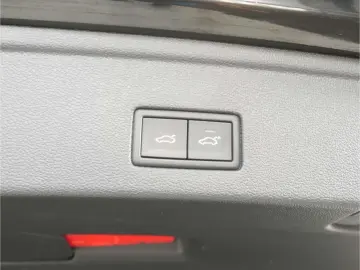 VW Touareg 3.0 TDI V6 4Motion R-Line Black Style