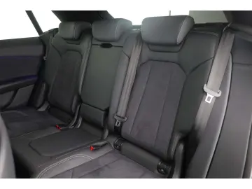 AUDI Q8 55 TFSI quattro S line