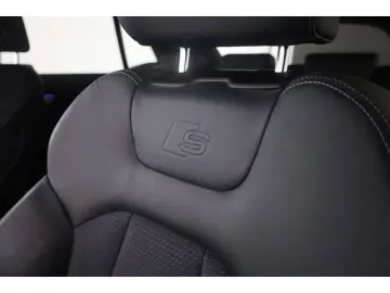 AUDI Q8 55 TFSI quattro S line