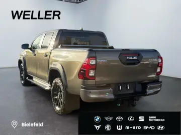 TOYOTA Hilux 4x4 Double Cab Invincible  AHK 360  Leder