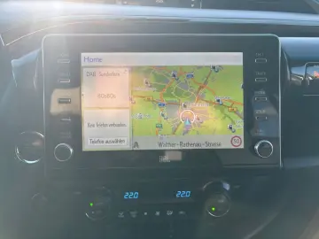 TOYOTA Hilux 4x4 Double Cab Invincible  AHK 360  Leder