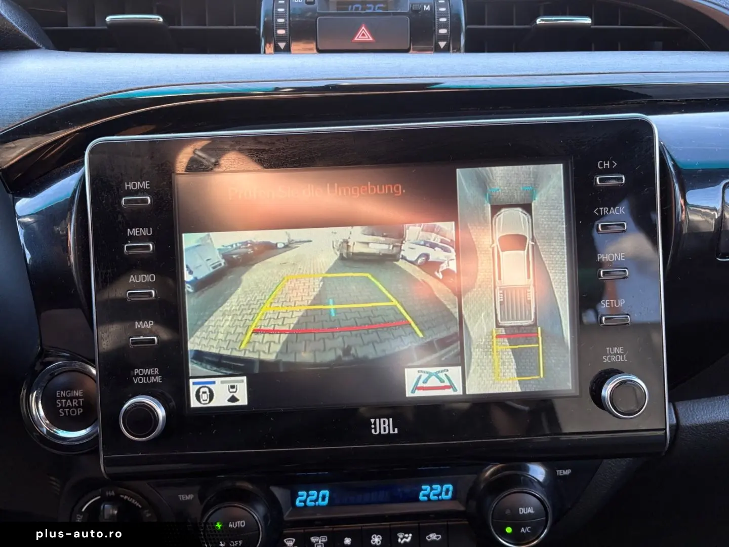 TOYOTA Hilux 4x4 Double Cab Invincible  AHK 360  Leder