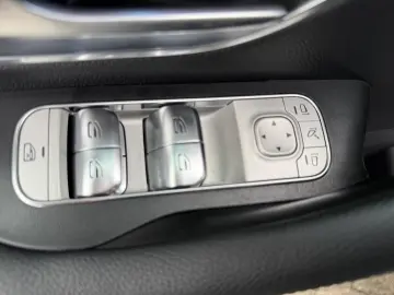 MERCEDES-BENZ GLE 300 d 4M AMG