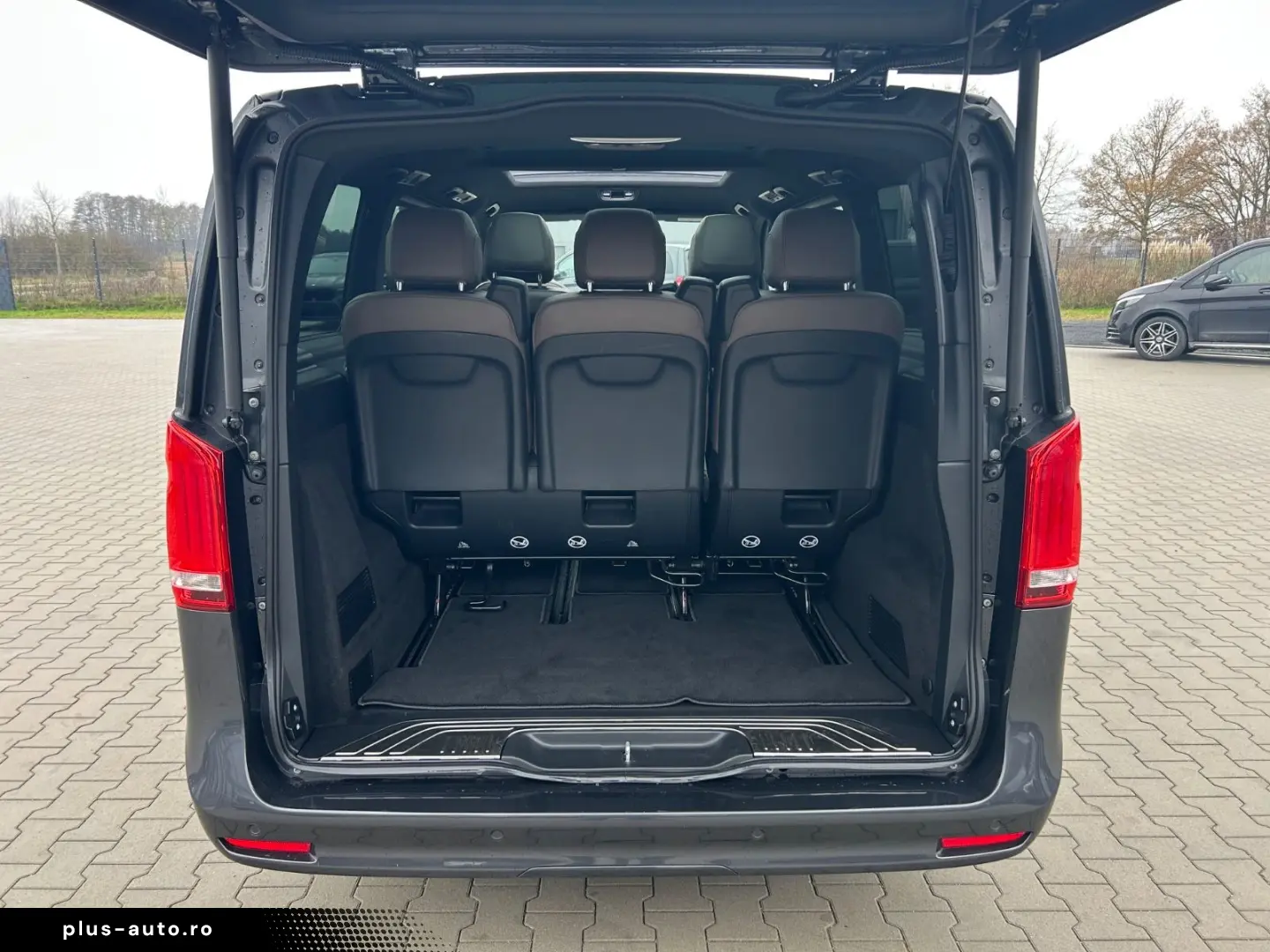 MERCEDES-BENZ V300d 4M Lang AMG -7S-Pano-Burmes-2xEl&hellip;