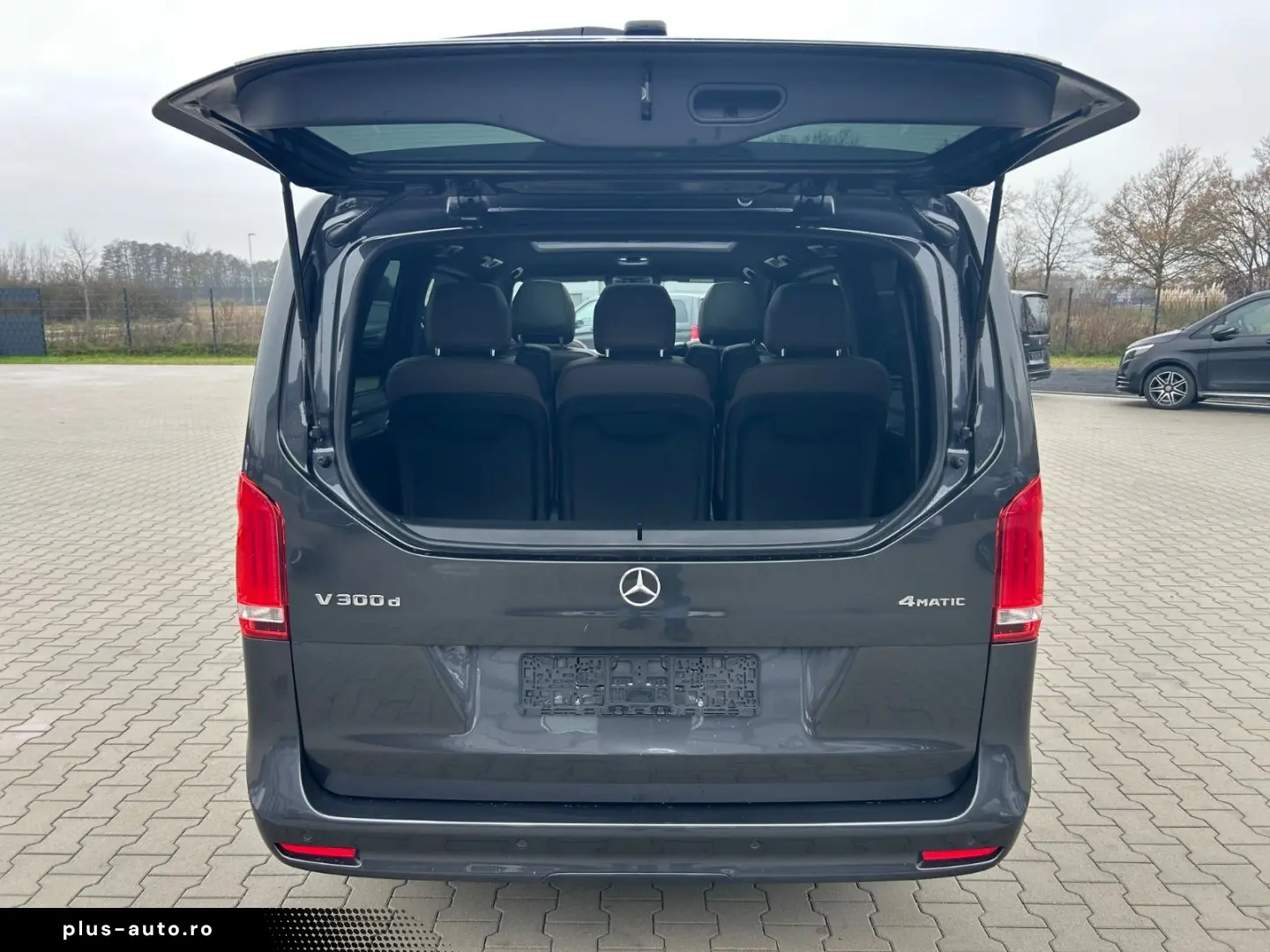 MERCEDES-BENZ V300d 4M Lang AMG -7S-Pano-Burmes-2xEl&hellip;