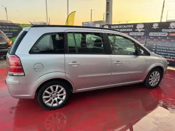 OPEL ZAFIRA – TRANSPORT GRATUIT