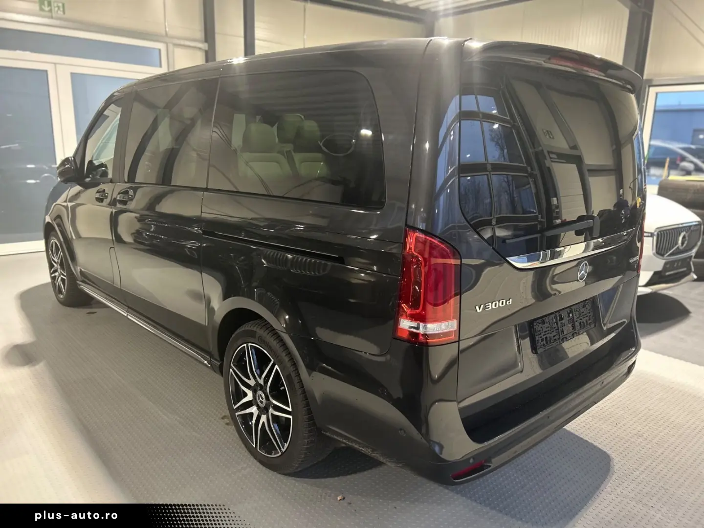 MERCEDES-BENZ V300d 4M Lang AMG -8S-Pano-2xEl.Tür-36&hellip;