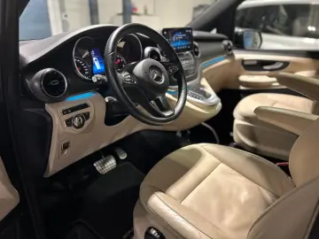 MERCEDES-BENZ V300d 4M Lang AMG -8S-Pano-2xEl.Tür-36&hellip;