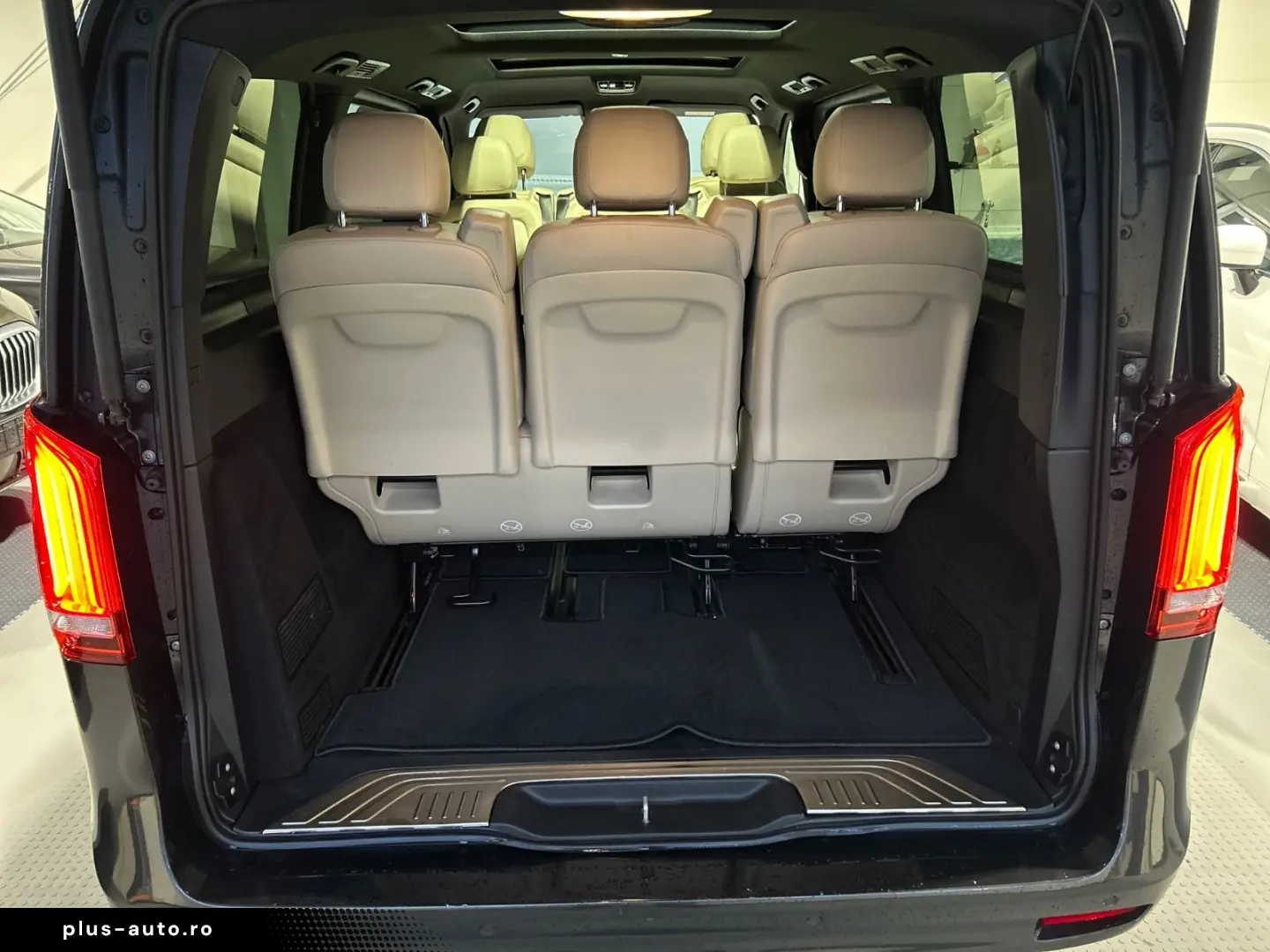 MERCEDES-BENZ V300d 4M Lang AMG -8S-Pano-2xEl.Tür-36&hellip;