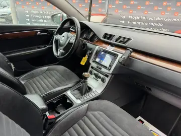VOLKSWAGEN PASSAT 2.0 TDI MANUAL – TRANSPORT GRATUIT