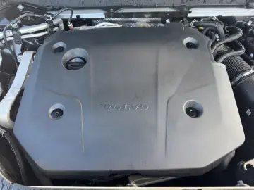 VOLVO XC90 B5 AWD Plus-Bright 7S Glasd Standh 360  AHK