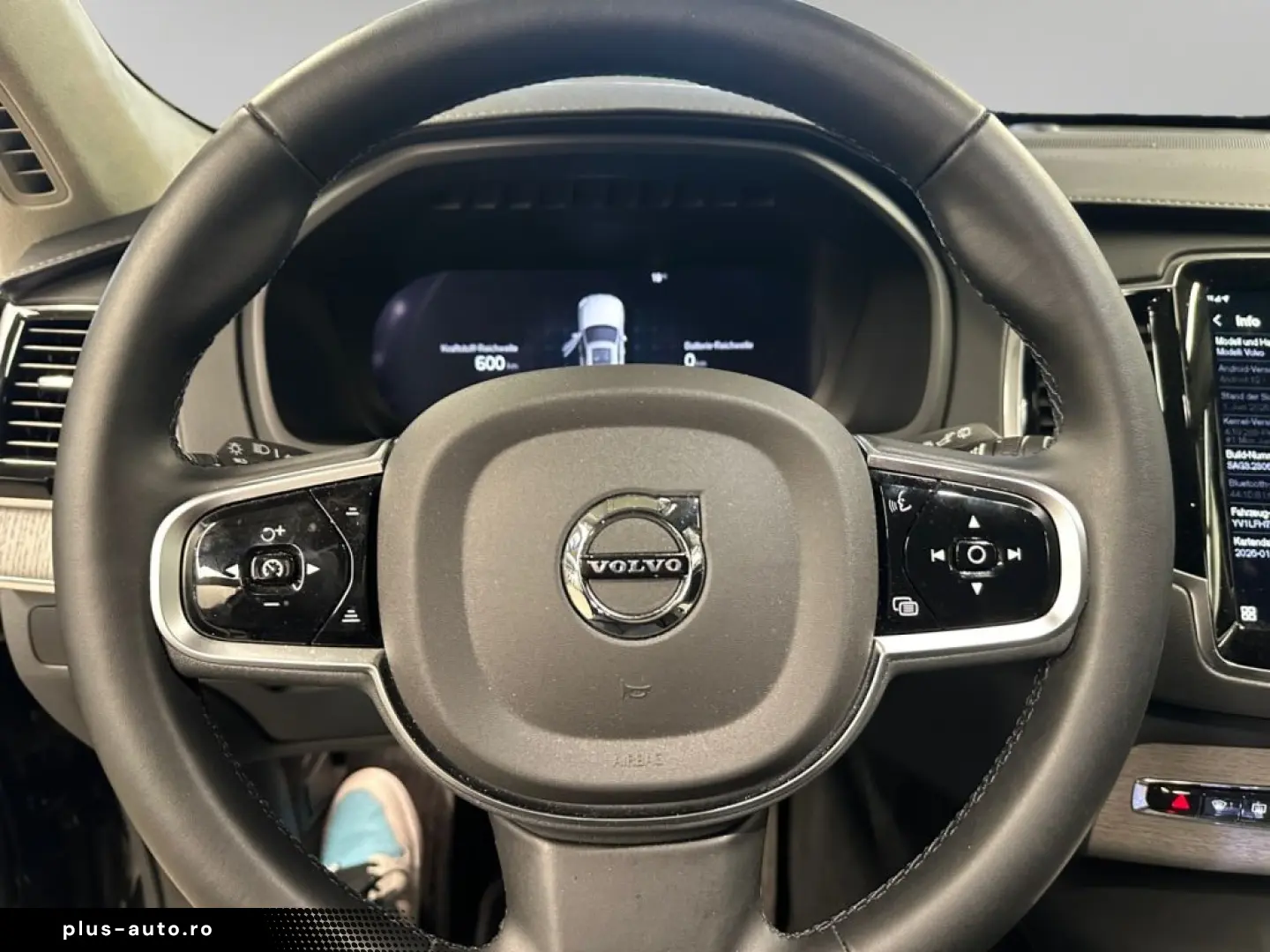 VOLVO XC90 T8 AWD Plug-in Hybrid Ultra Bright