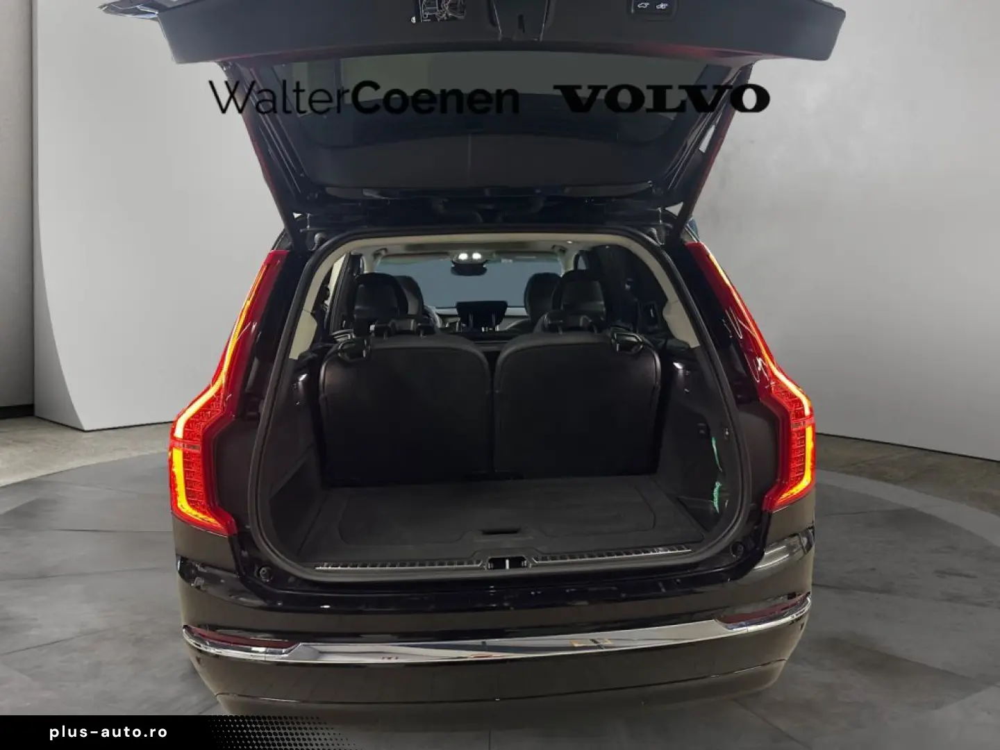 VOLVO XC90 T8 AWD Plug-in Hybrid Ultra Bright