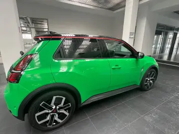 Renault R 5 E-Tech 52 kWh Techno 2025