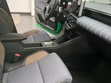 Renault R 5 E-Tech 52 kWh Techno 2025